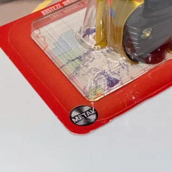 Disney Pixar Cars Cruz Ramirez Dinoco On The Road Gold Metal Series NIP - Picture 5 of 8